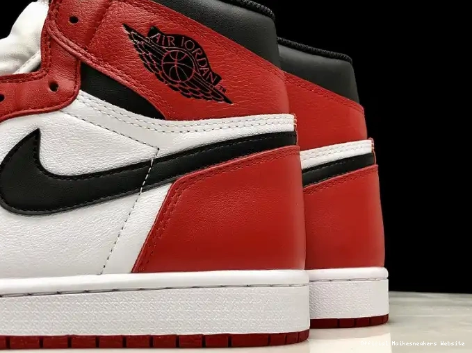 Official Maikesneakers 